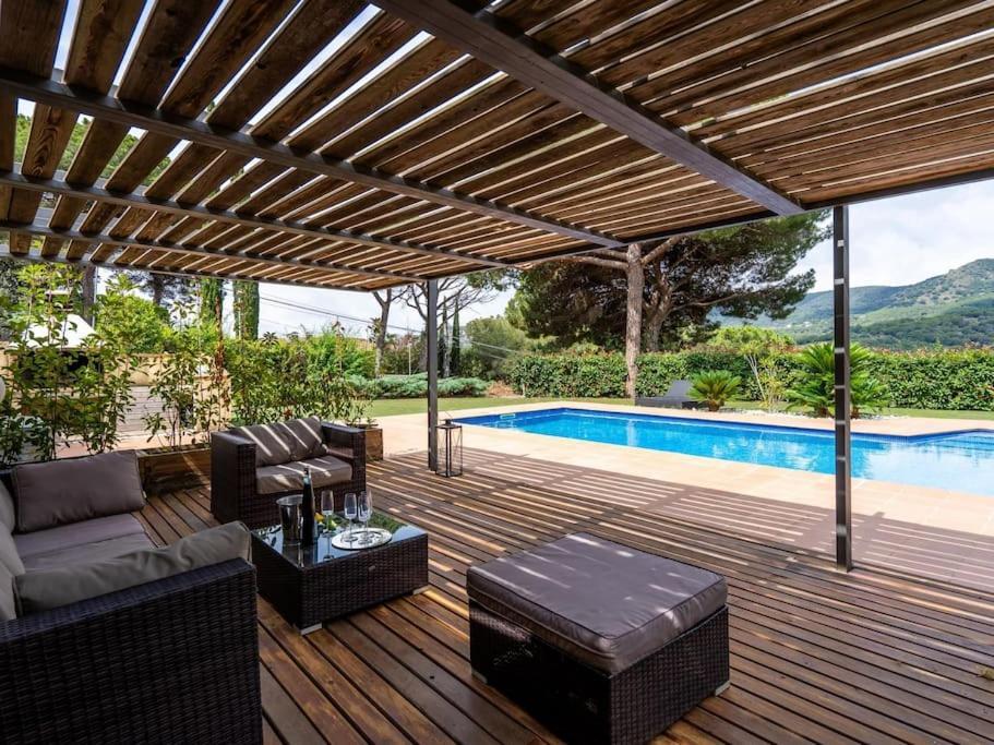 Вилла Llum With Views, Pool 25 Minutes From Bcn